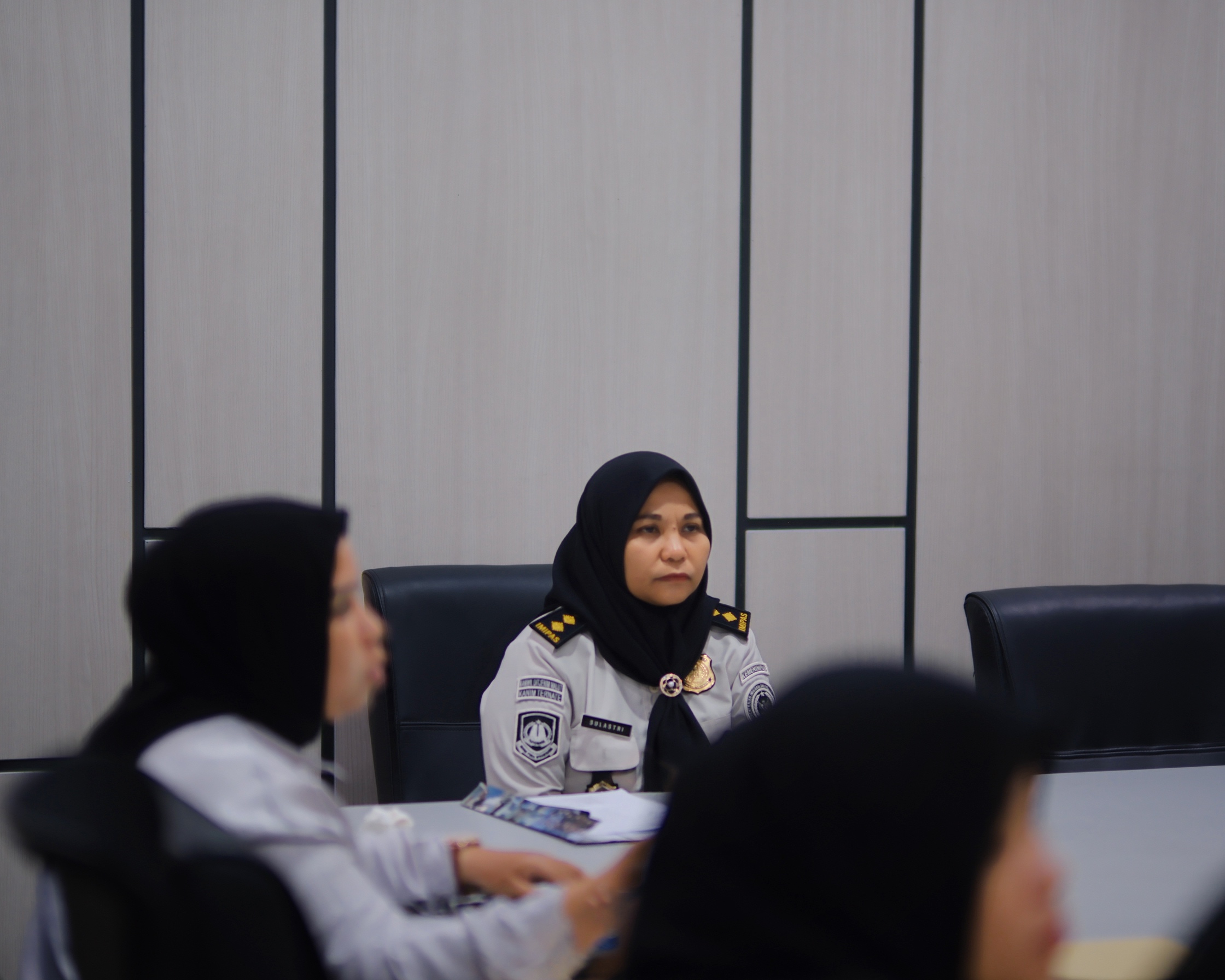 Imigrasi Ternate Tingkatkan Literasi Keuangan Pegawai Melalui Sosialisasi Bersama OJK & BSI